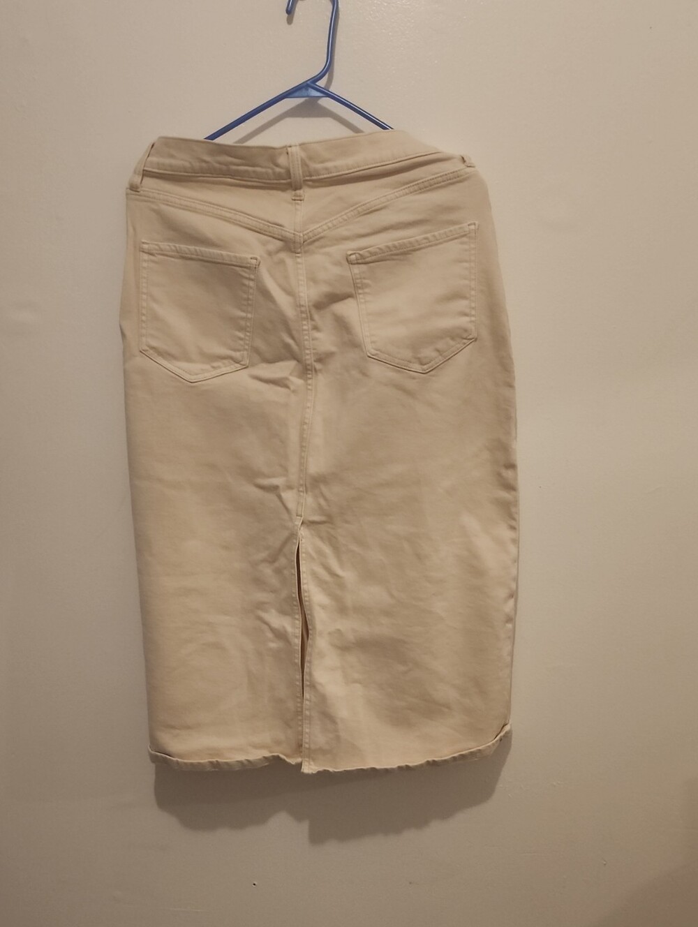 Banana Republic Factory Cream Pencil Skirt